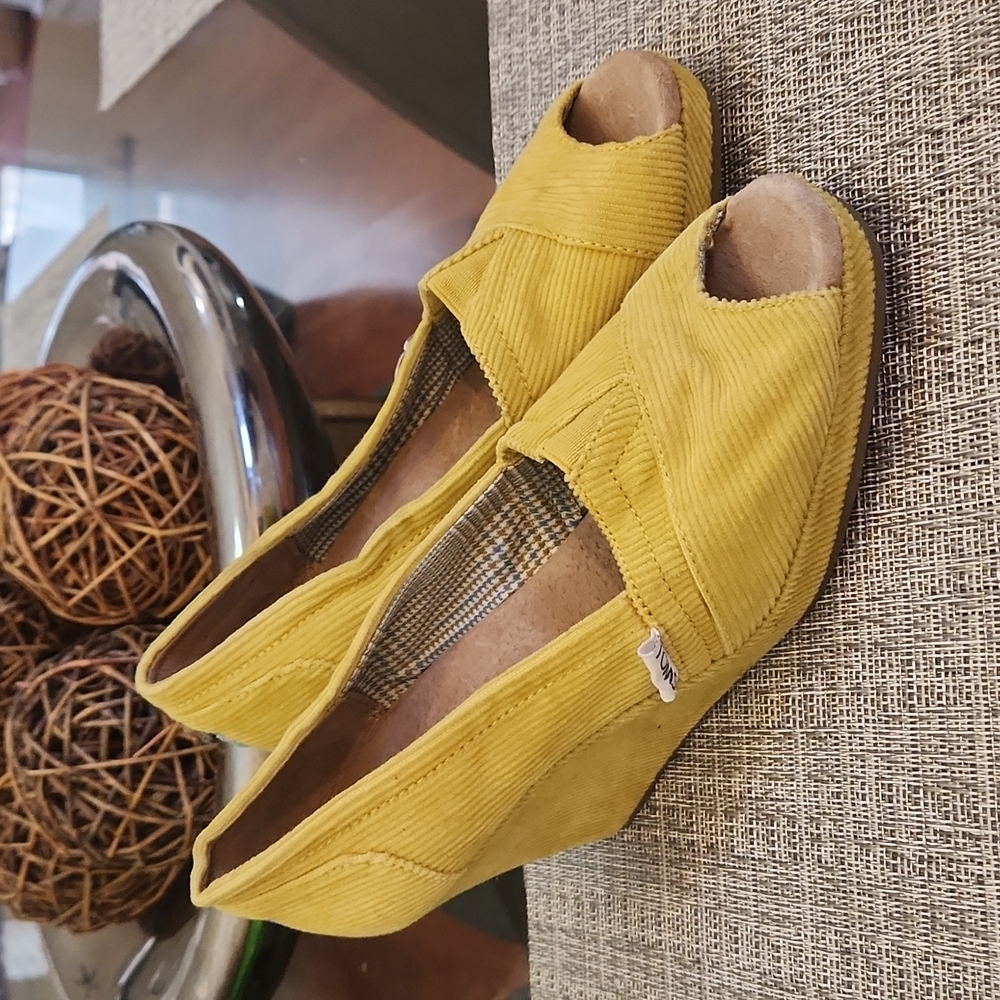 Toms Wedge Corduroy Shoes Yellow Woman 5